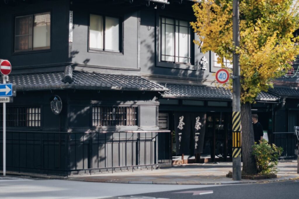 秋と寺町通。【Today’s Photograph】2022/11/24