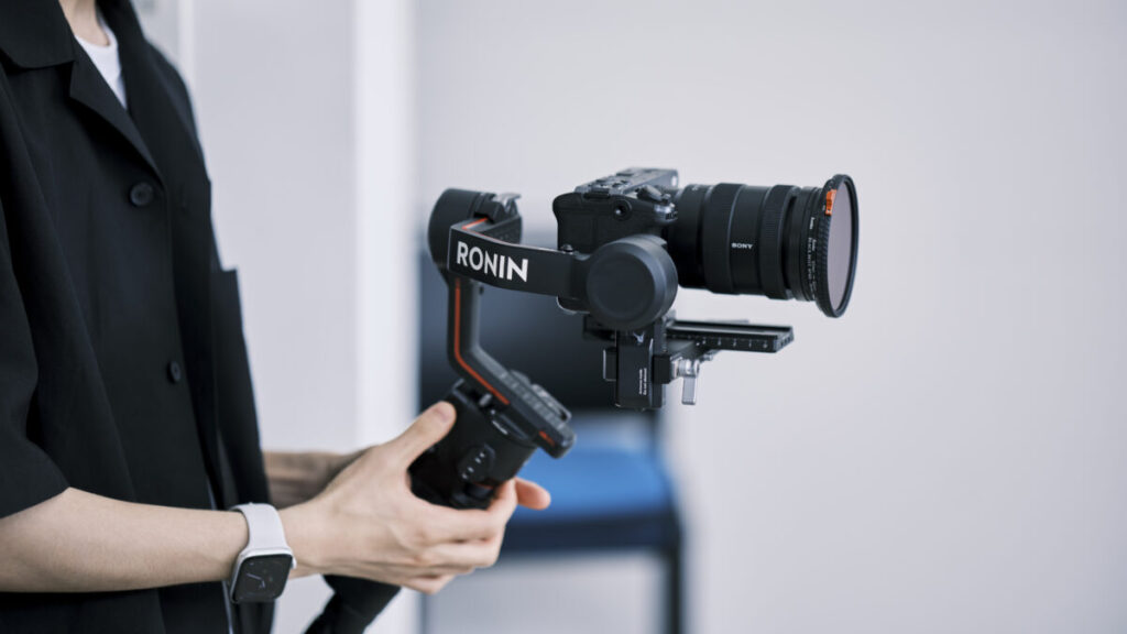 FX30をDJI RS3に搭載した際の様子